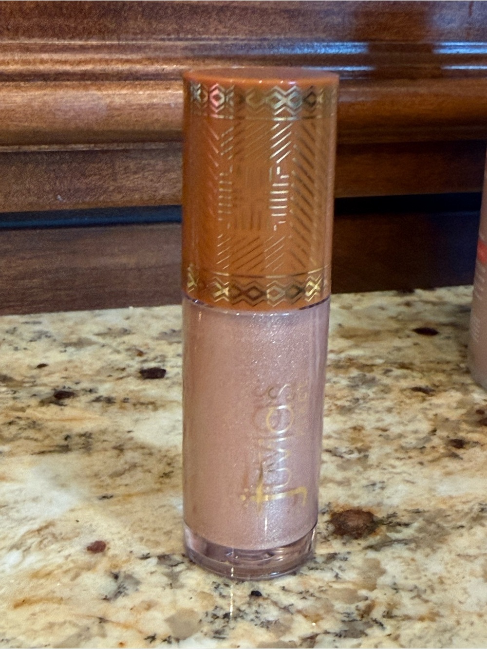 Juvias place Shimmer Liquid Highlighter - Egyptian Gold